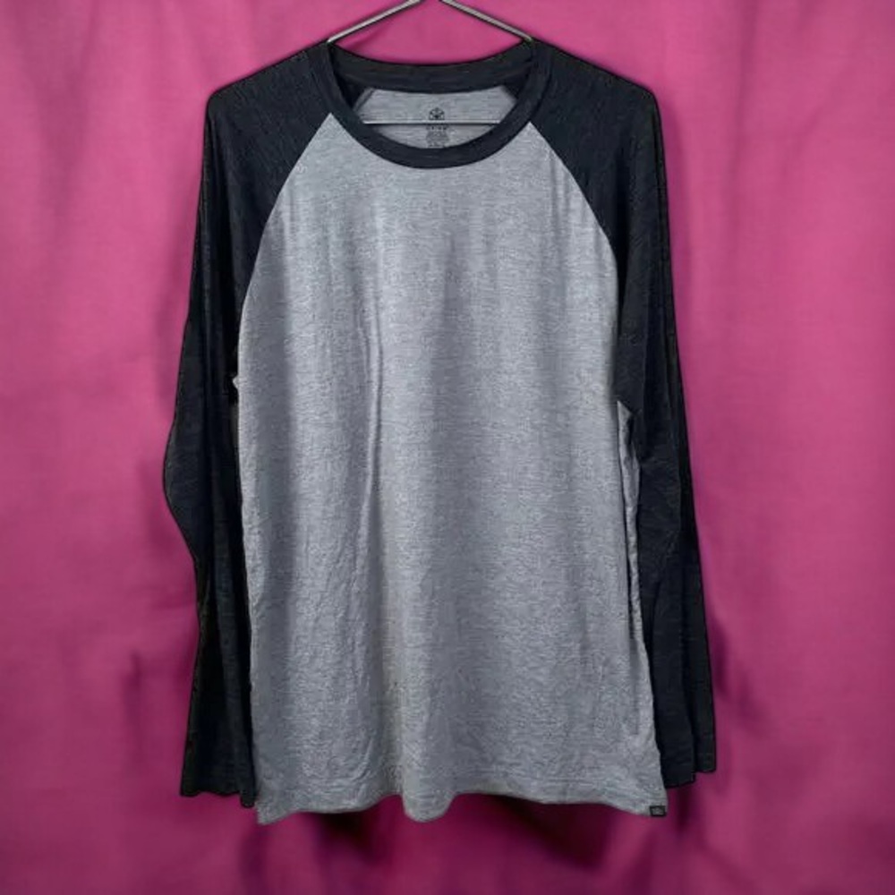 GAIAM Men's Gray and Black Long Sleeve Raglan Tee